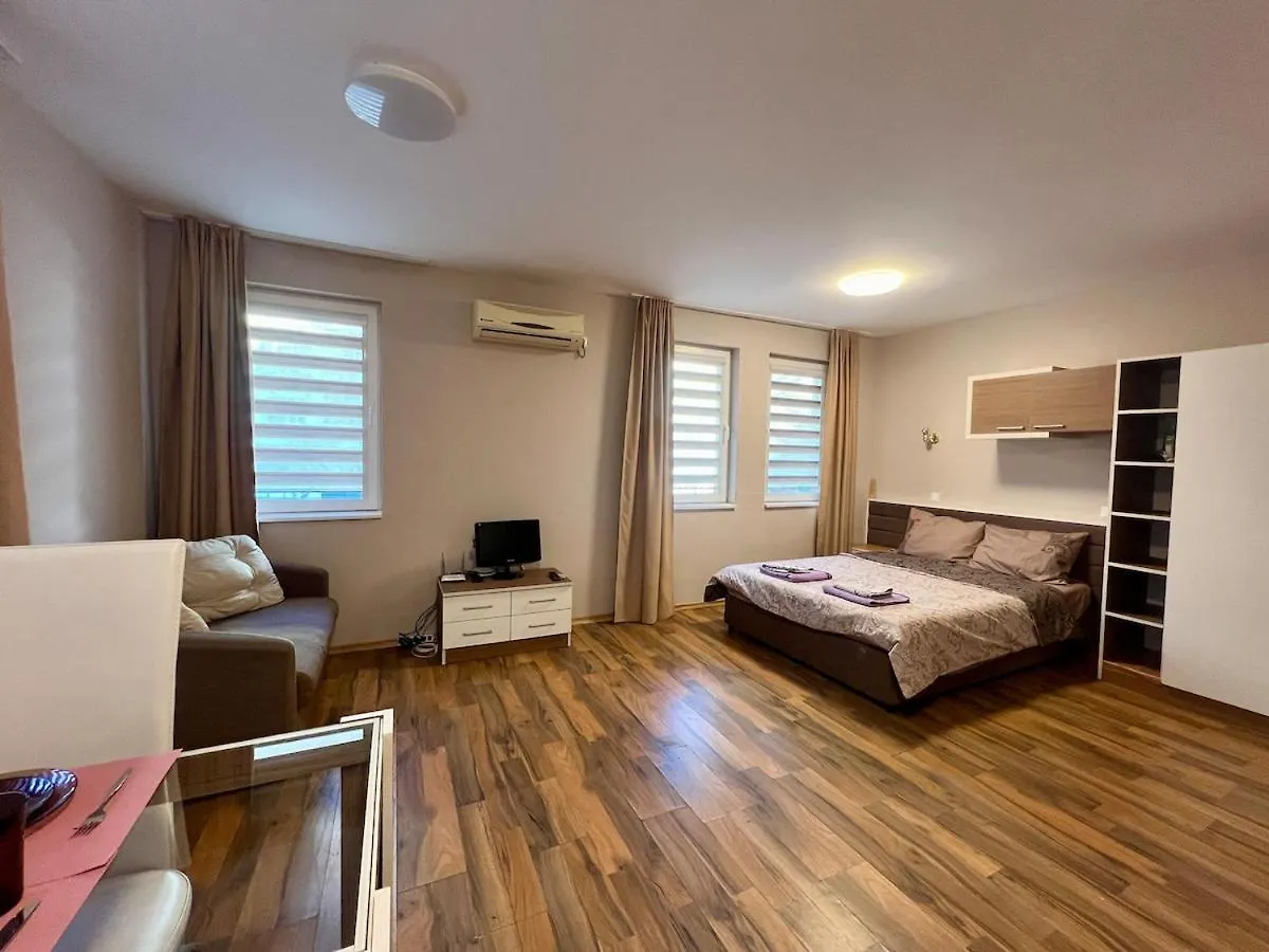 Cozy One-Bedroom Apartment Near Burgas Sea Garden 불가리아